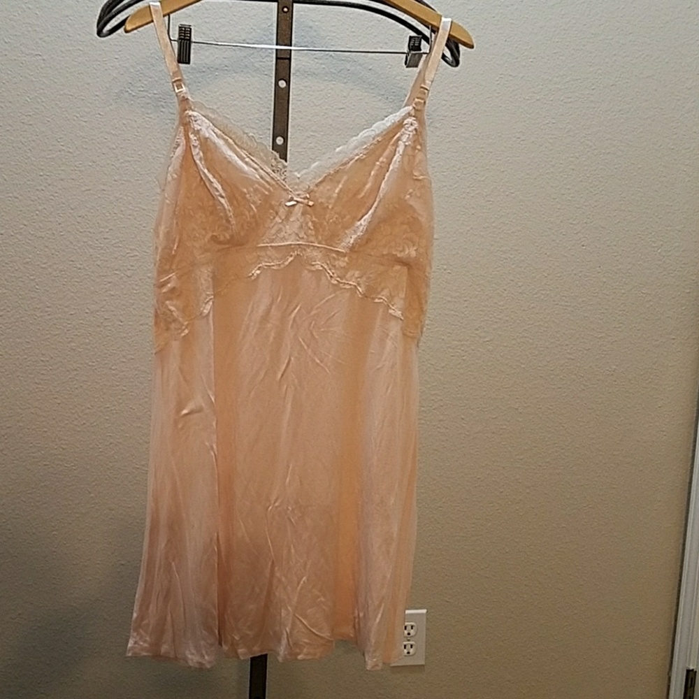 Jessica Simpson Night Gown